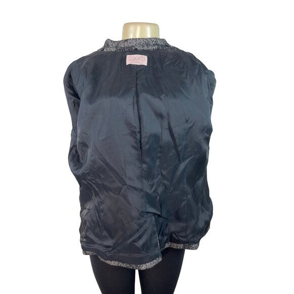 Lovely Gray & Black Floral Patterned Blazer Jacket Women’s - Picture 4 of 8